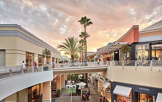 Fashion Valley - Hero - Discover Fashion Valley Hero_Mobile_m4_20191104162714.jpg