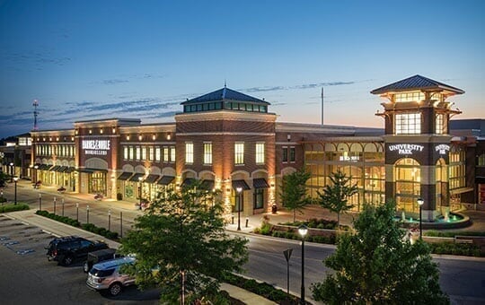 University Park Mall - Hero - Discover University Park Mall Hero_Mobile_m4_20191105094732.jpg