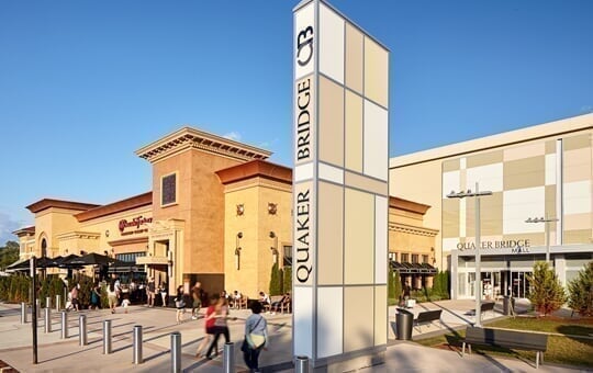Quaker Bridge Mall - Hero NewSite_Hero_Mobile_m4_20191104140641.jpg