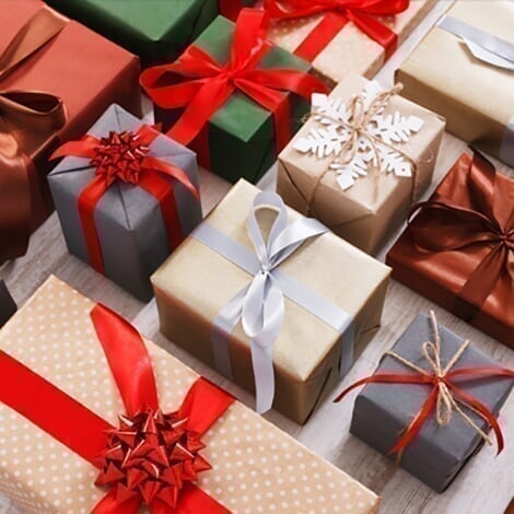 Emerald Square - Promo Spot 2 - The Wish Tree at Emerald Square Promo_GiftWrapping.jpg