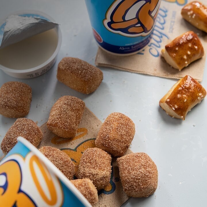 Lehigh Valley Mall - Spot 2 - Auntie Anne's and Cinnabon Cafe Spot2_AuntieAnnes_Cinnabon_d4_20191031124214.jpg