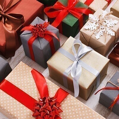 Woodfield Mall - Spot 4 - Holiday Gift Wrapping giftwrap-spot4-m_m4_20191213145228.jpg
