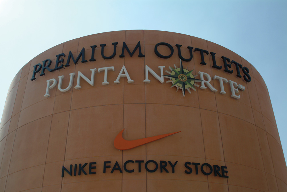 Do Business at Premium Outlets Punta Norte® , a Simon Property.