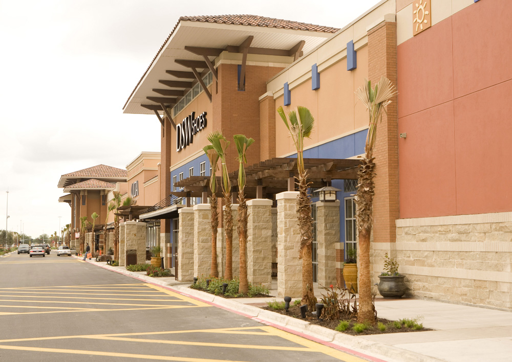 ... square feet of McAllen Mall Stores bealls premier shopping center