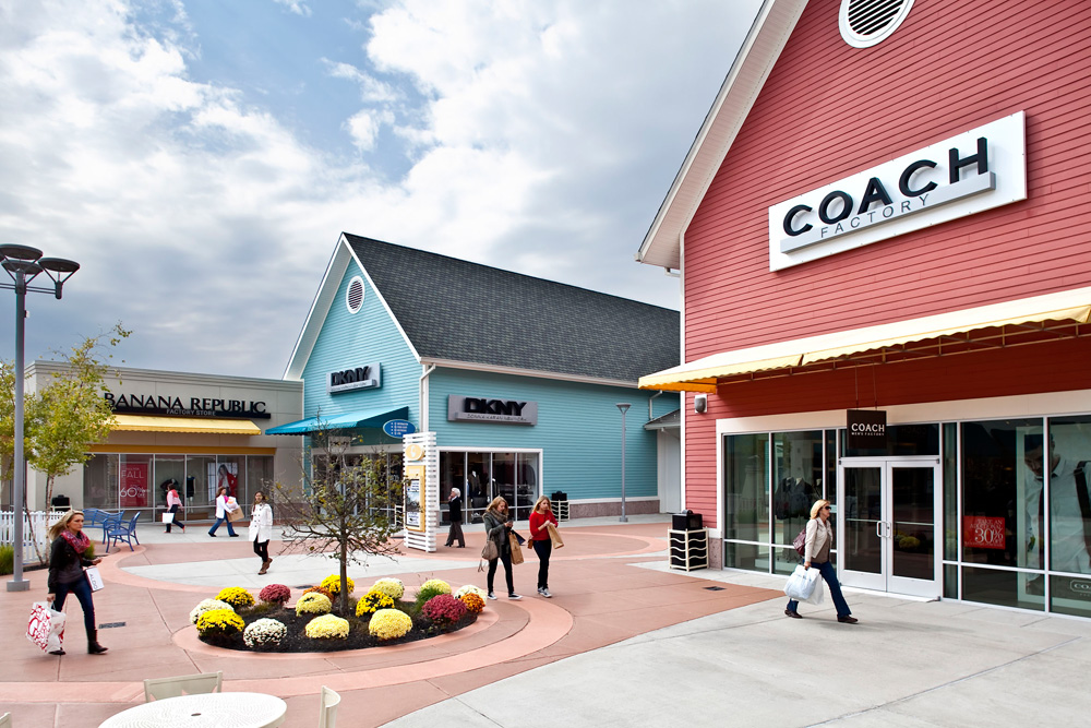 largest outlet mall in new jersey