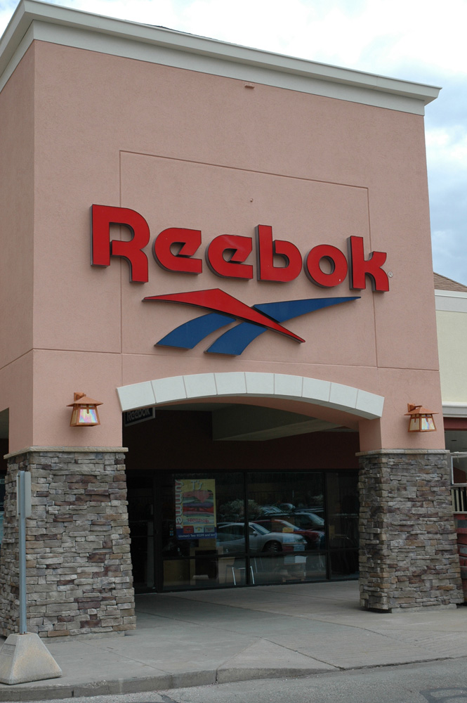 reebok outlet mall