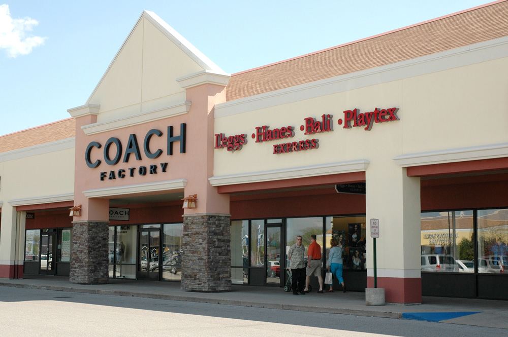 About Birch Run Premium Outlets® - A 