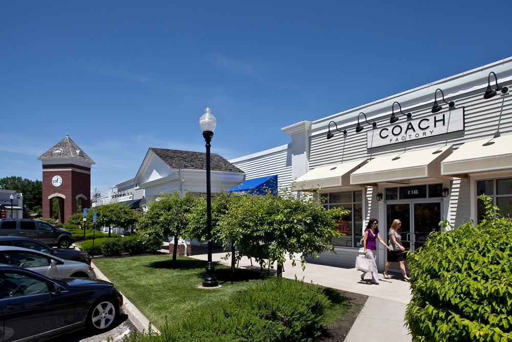 brooks brothers lee outlets