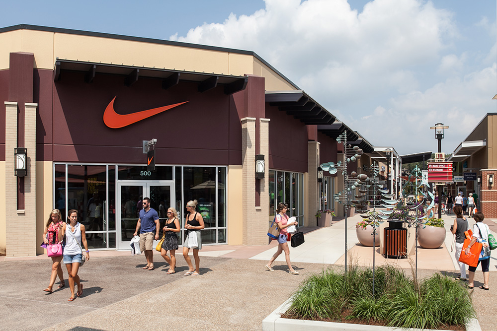 nike store chesterfield valley hours