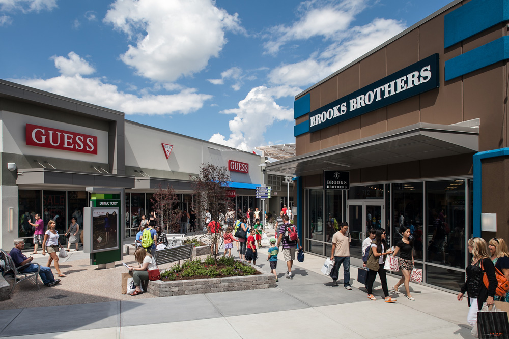 Do Business at Toronto Premium Outlets 