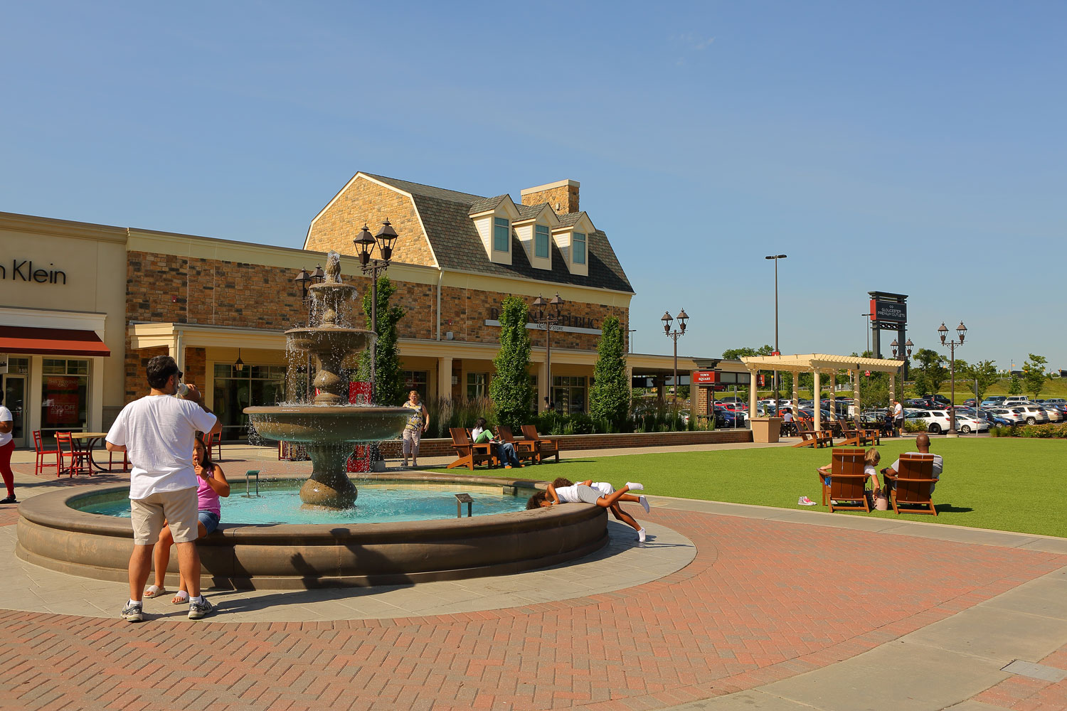 gloucester county outlets hours