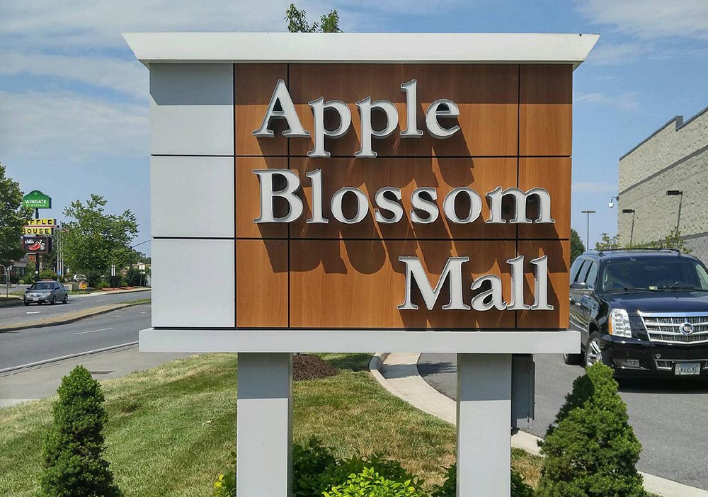 shoe department apple blossom mall