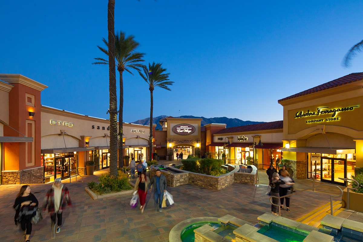 Complete List Of Stores Located At Desert Hills Premium Outlets® - A Shopping Center In Cabazon, CA - A Simon Mall