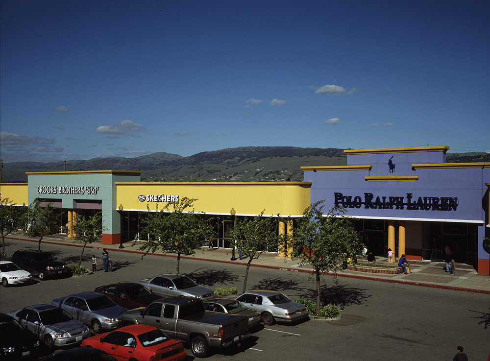 skechers outlet gilroy