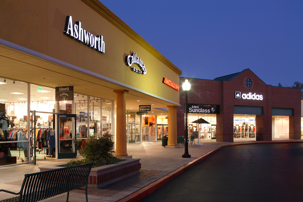 About Gilroy Premium Outlets® - A 