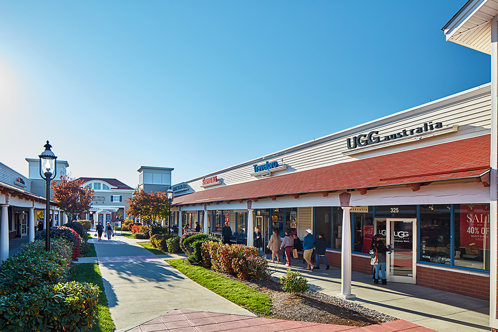 Complete List Of Stores Located At Wrentham Village Premium Outlets® - A Shopping Center In ...