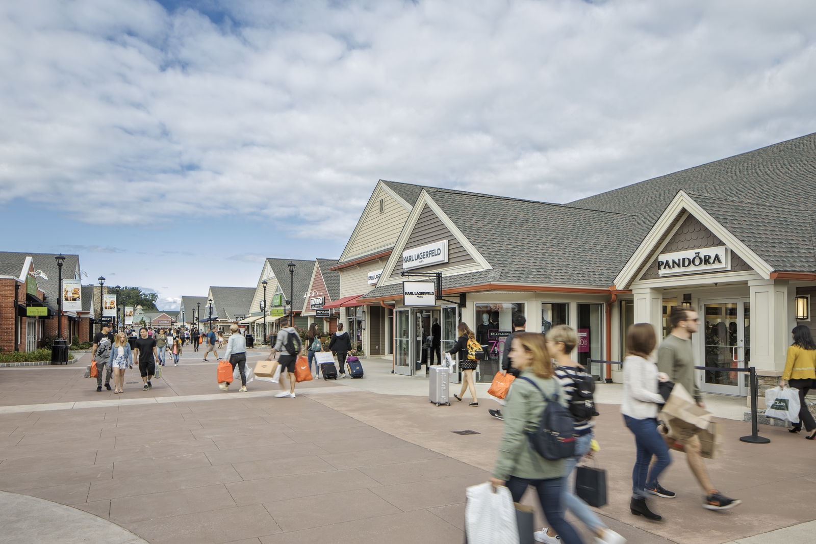 About Woodbury Common Premium Outlets 